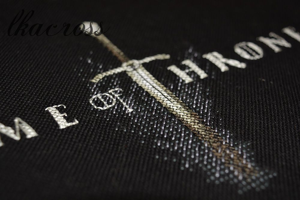 Бесплатная схема для вышивки крестом Game of Thrones.